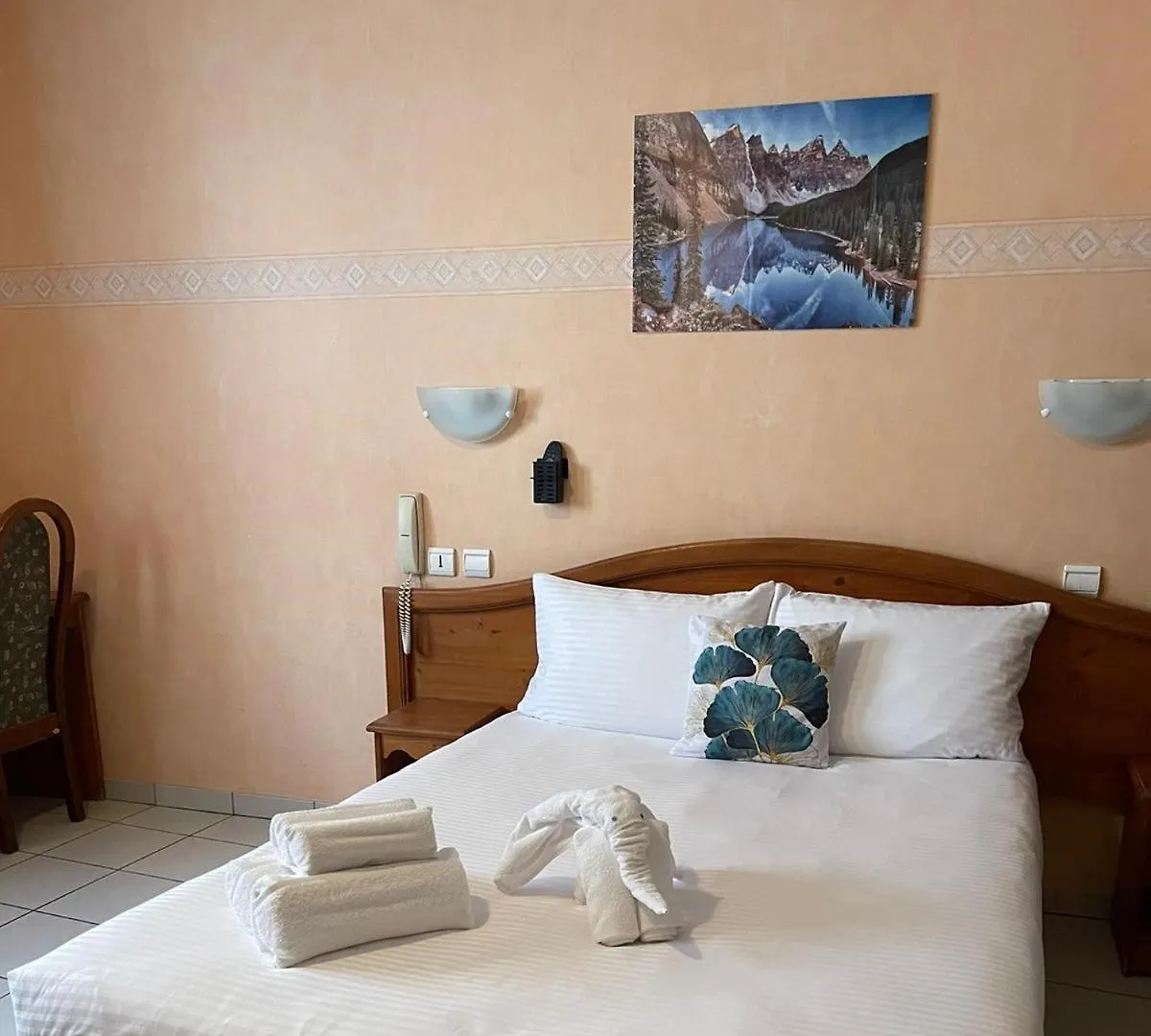Hotel Elaia Corps