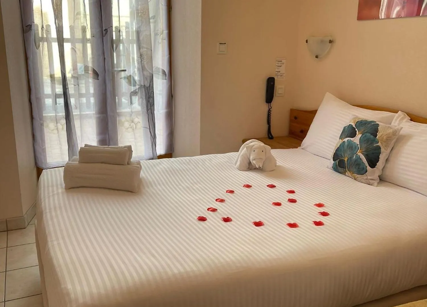 Hotel Elaia Corps